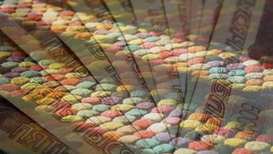 Стихи на свадьбу к подарку в виде денежного ковра