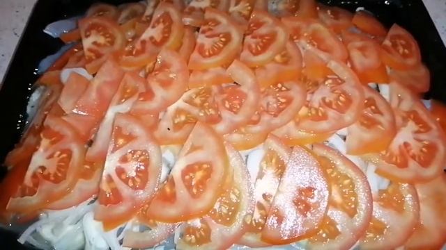 Рыба, которая не пахнет + 4 недорогих продукта = простой рецепт вкусного ужина смотреть онлайн