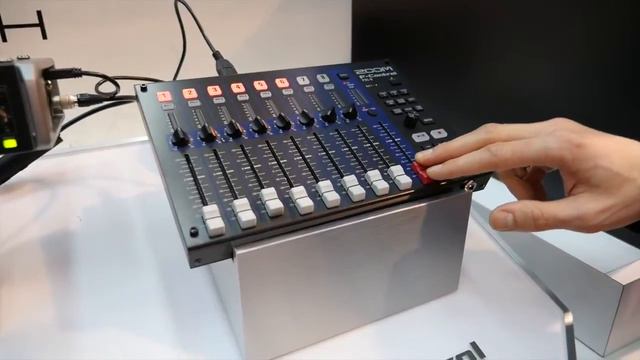 Zoom F Control смотреть онлайн