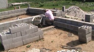 #1 Строительство дома из блоков. Кладка первых трех рядов