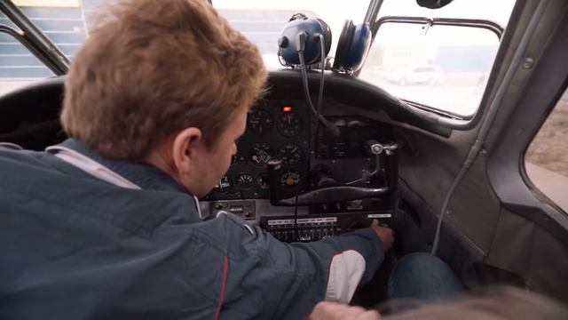 ЯК-18Т Самолет поднимающий авиацию после СССР! смотреть онлайн