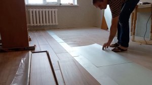 Укладка ламината в комнате с правильными формами