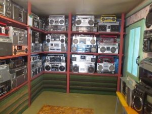 Экскурсия в МУЗЕЙ КАССЕТНЫХ МАГНИТОЛ 70-80Х