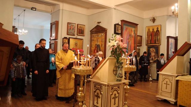 Чтение Евангелия. Воскресная Литургия. 3 ноября 2019г. смотреть онлайн