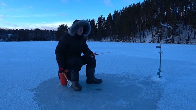 Рыбалка в день рождения ! Озеро Уловное.