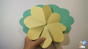 Цветы из бумаги (голографической бумаги)