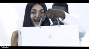 Реклама бумажных пакетов Apple
