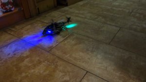 Военный вертолет на батарейках