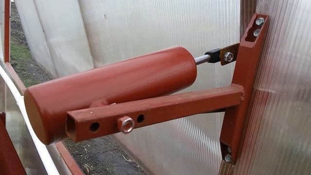 Два вида автоматики для проветривания теплиц сравнение. смотреть онлайн