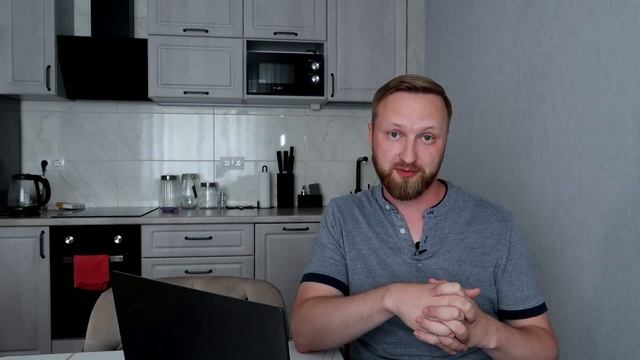 Обзор деятельности гонзо-менеджера "Красавчика". Пересадка волос.