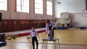 Лембиков Данил 10 лет Цирковой номер на катушках