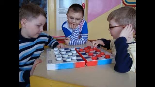 Логическая загадка. Партии в шашки смотреть онлайн