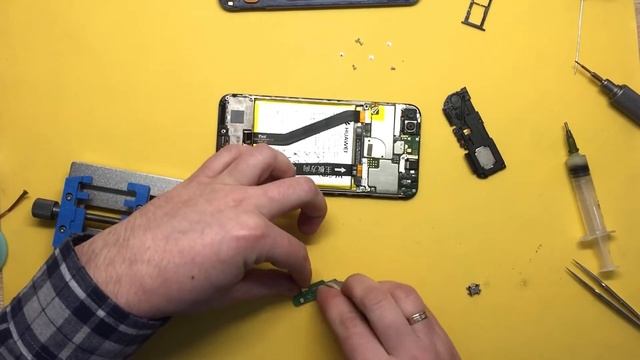 Honor 7 a не заряжается, делаем замену разъема зарядки micro usb хонор 7а