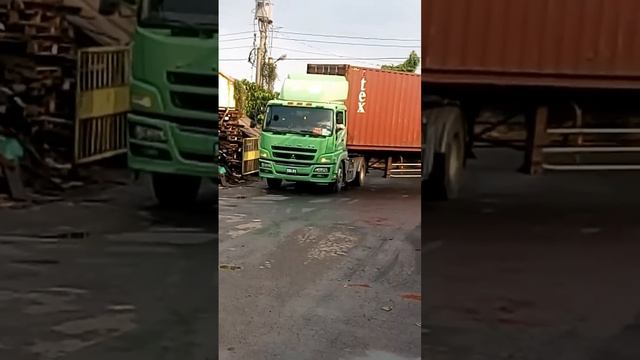 Mitsubisihi fuso super great. TAIWAN смотреть онлайн