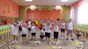 Флешмоб  под названием «Подари улыбку миру!».