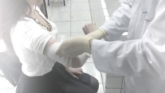 Сходящаяся (черепашья) повязка на область локтевого сустава