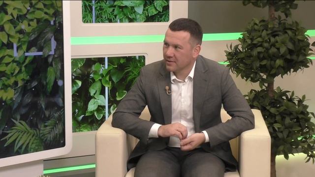 «Синдром именинника. Выбираемся из состояния «не в своей тарелке». Жить легко 03/10/23 смотреть онлайн