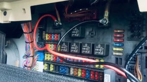 24V-220V В Mersedes Actros. Подключение инвертора. Розетка 220 в фуру.
