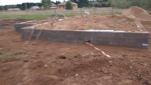 #14 ЗАСЫПКА ФУНДАМЕНТА И УСТАНОВКА ПЛАНТЕРА (ДЕЛЬТЫ). #мембрана #плантер #дельта смотреть онлайн