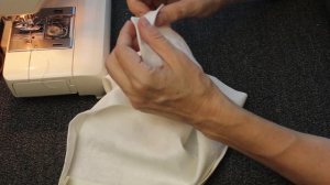 Не выбрасывайте старые скатерти. Посмотрите, что я пошила легко и просто.