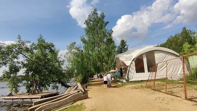 концерт в Коренево на пляже,посвященный дню молодежи