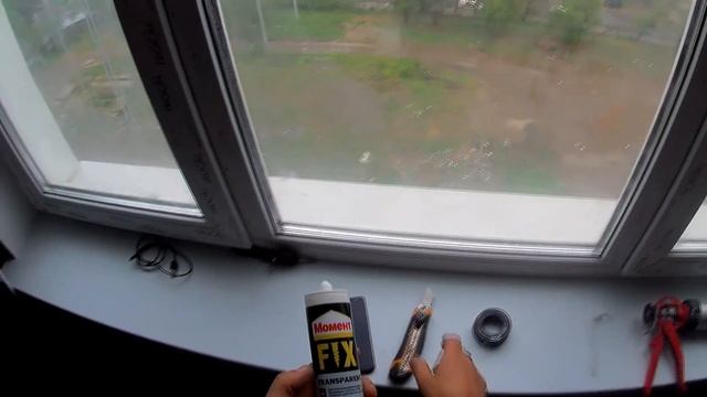 Как поклеить ПВХ уголок на откосы? СВОИМИ РУКАМИ. смотреть онлайн