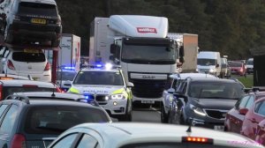 2x Suffolk Police | BMW X5 Armed Response and Ford Focus responding through heavy traffic