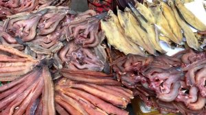 Лучшая уличная еда Камбоджи: утки на гриле, морепродукты, говядина, сушеная рыба и многое другое.