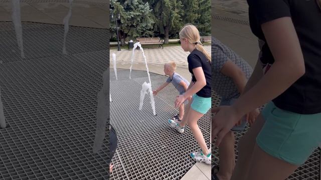 с 5 детьми на прогулке✨отдохнули на все 100?