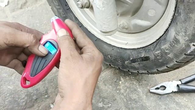 Digital Tire Gauge смотреть онлайн