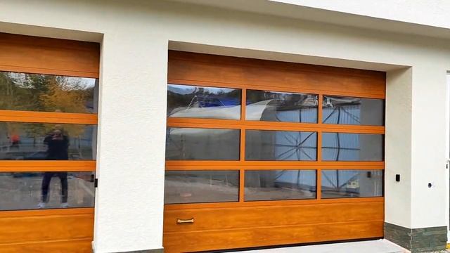 Панорамные секционные ворота для частного дома смотреть онлайн