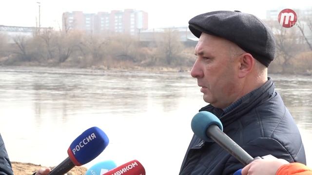 В Улан-Удэ занялись углублением русла реки Уда смотреть онлайн