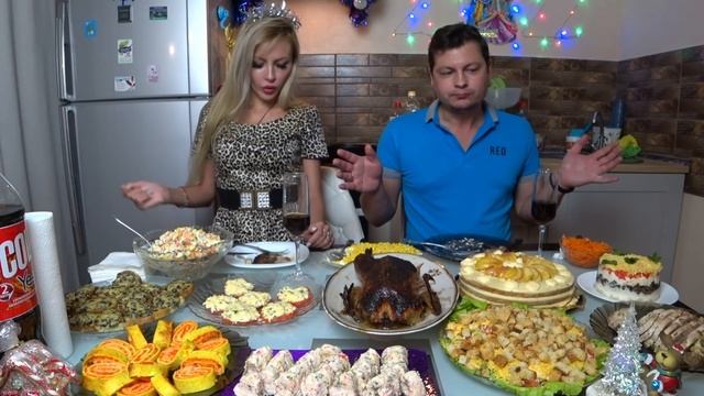 МУКБАНГ? Пробуем БЛЮДА новогоднего стола ИЗ СВЕТОФОРА ??? Что СТОИТ и НЕ СТОИТ покупать в СВЕТОФОР смотреть онлайн