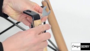 Сборка стульев для кухни со спинкой Florence в стиле EAMES