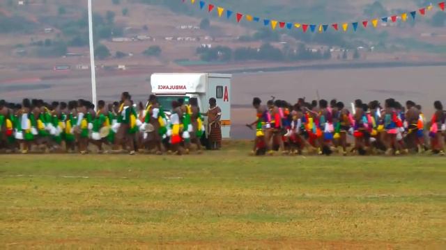 Свазиленд. Танец тростника церемониальный смотреть онлайн