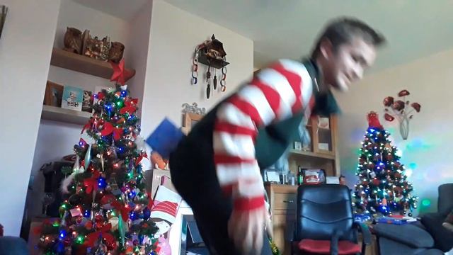 Twerk Pong Game смотреть онлайн