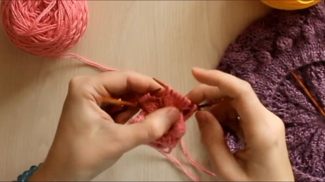 Берет спицами - Косы и шишечки #KVK
