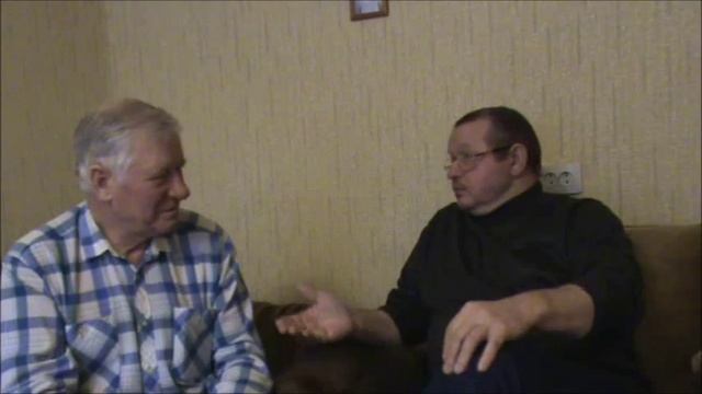 Подкормка пчел медом из рамок смотреть онлайн