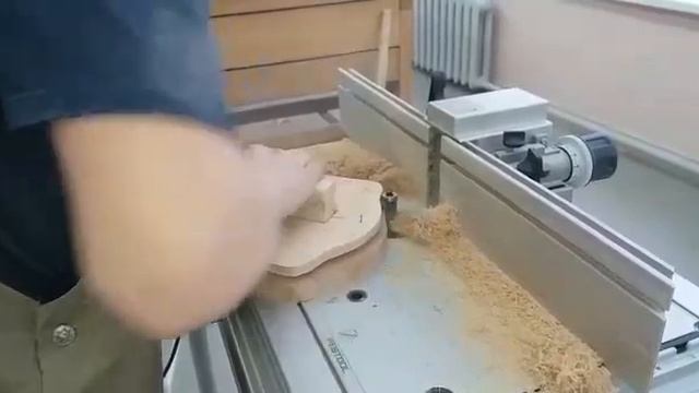 Обгонка, фрезеровка разделочных досок по шаблону на модульном фрезере festool смотреть онлайн