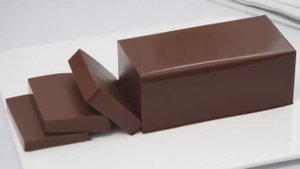 У вас есть молоко и шоколад? Сделайте этот восхитительный десерт без муки и без духовки!