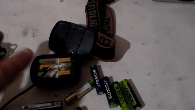 Как заряжать простые щелочные батарейки смотреть онлайн