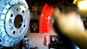 Как покрасить задние тормозные барабаны на автомобиле ВАЗ 2115,2114,2113,2199,2109,2108