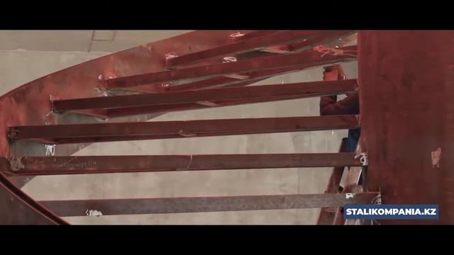 Винтовая лестница в Алматы / Лестница на заказ. Изготовление и установка смотреть онлайн