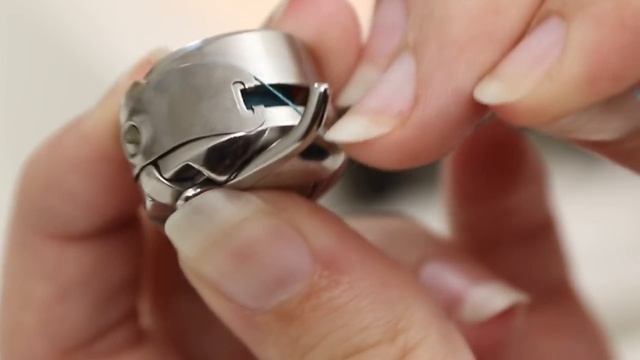 SINGER® 2273 ESTEEM™ II Owners Class - Threading смотреть онлайн