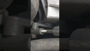 Гранта. Замена кронштейна натяжки ремня генератора на калиновский.