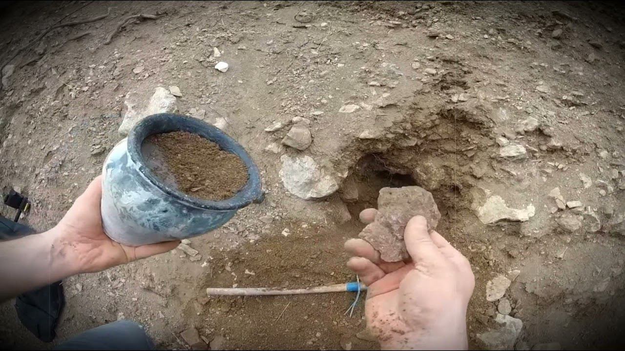 Поисковик Нашел Тайник в сосуде I  КЛАД в земле