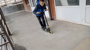 Базовые трюки на самокате ?