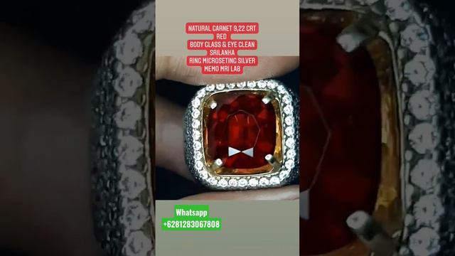 NATURAL GARNET 9,22 CRT. RED. BODY GLASS & EYE CLEAN. SRILANKA.RING MICROSETING SILVER. MEMO MRI LA