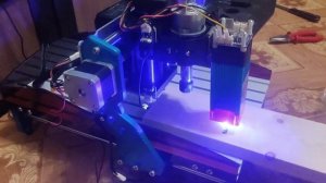 Первый запуск лазерно фрезерного станка Comgrow в режиме гравировке лазером