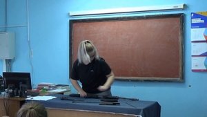 Разборка и сборка автомата Калашникова в школе.